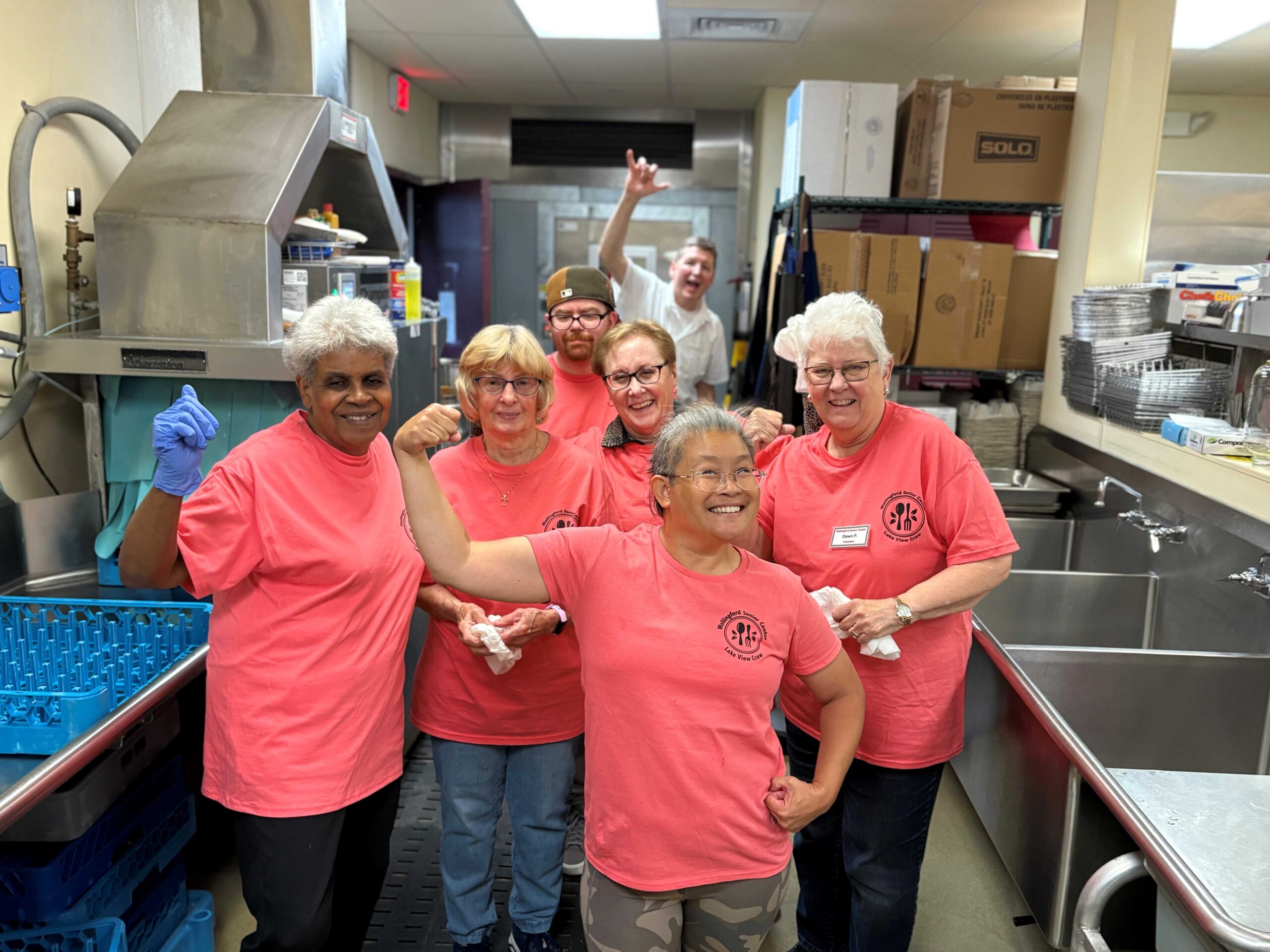 Volunteers for Lake View Dinners on Thursday evenings